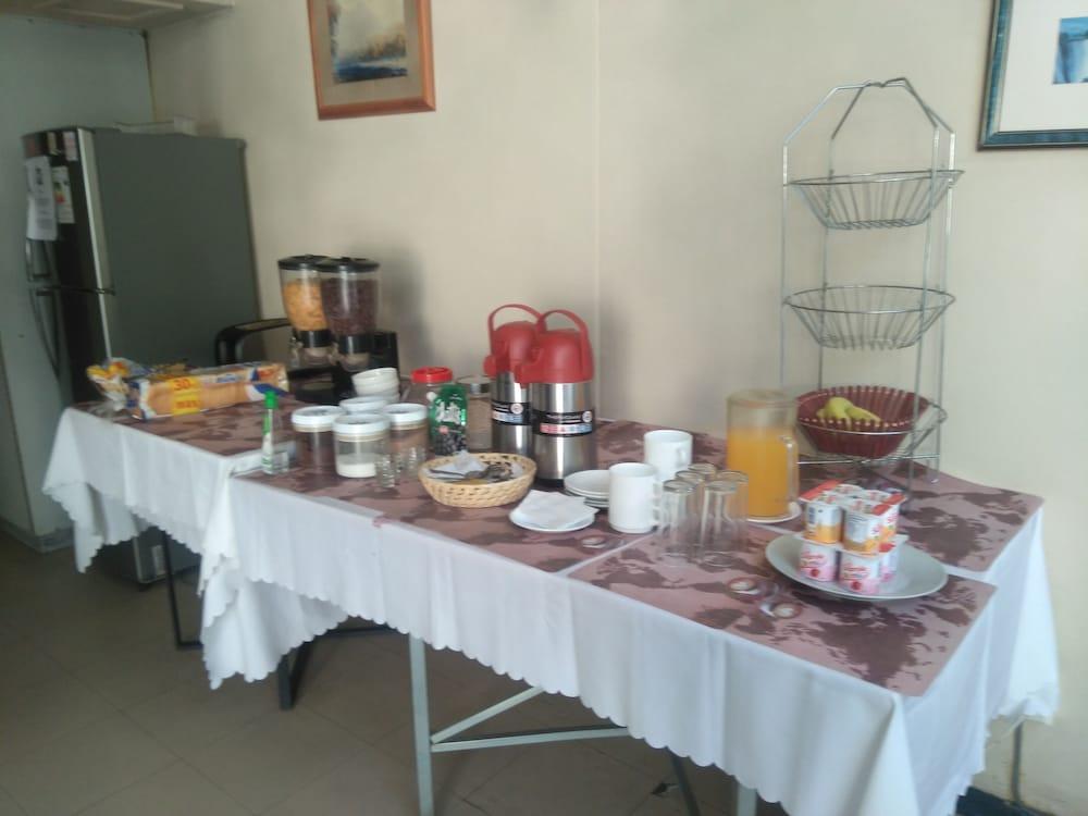 Hostal Americano Santiago Ngoại thất bức ảnh